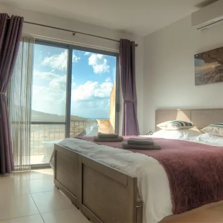 Seahorse Penthouse Daire